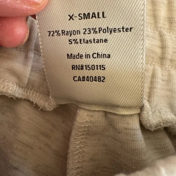 VARLEY Women's Varley Atrium High Rise Shorts XS $88 - Picture 4 of 5